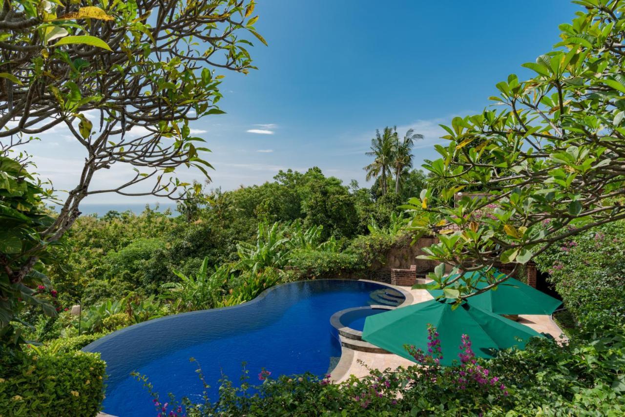 Alamanda Lovina Resort Exterior photo