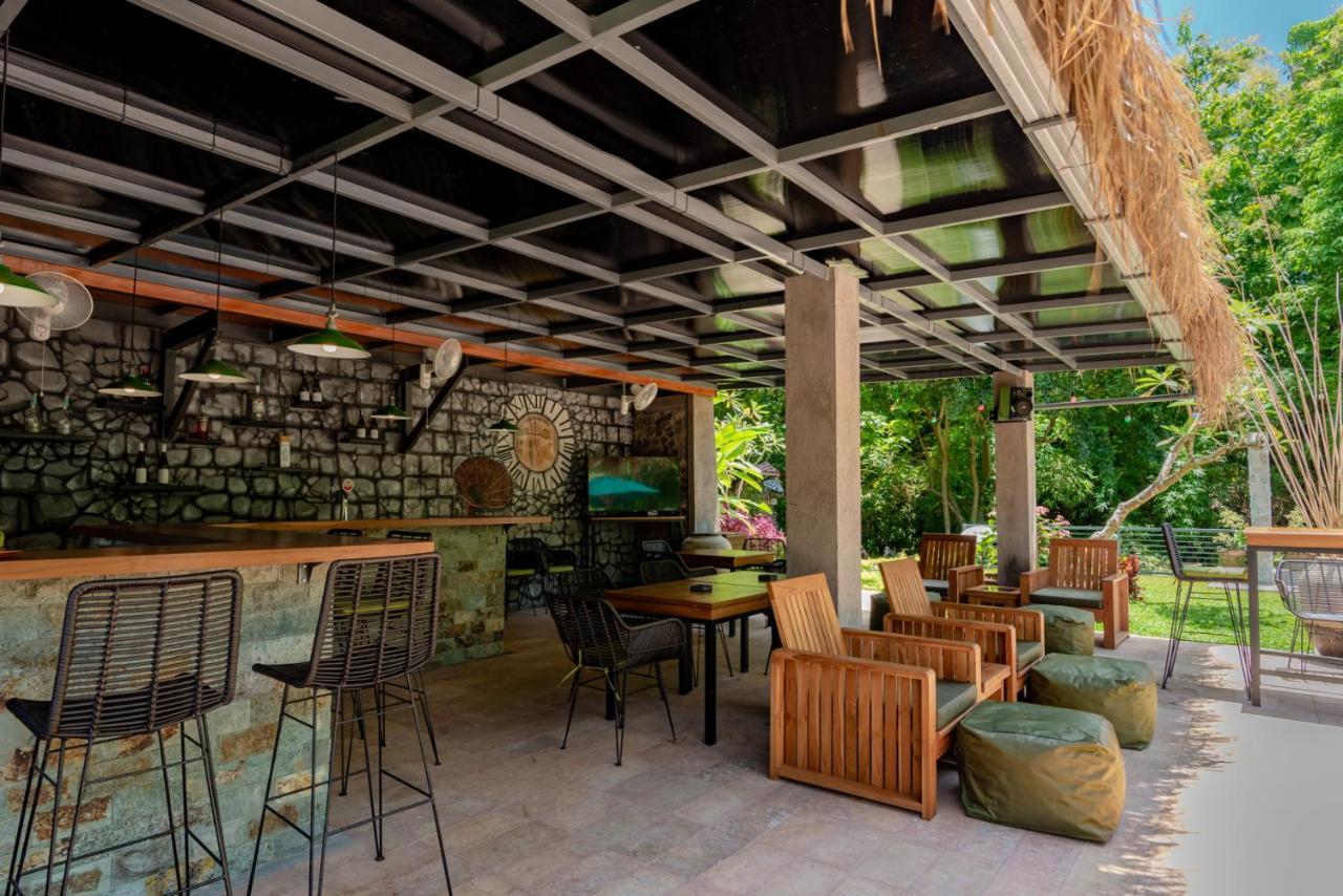 Alamanda Lovina Resort Exterior photo