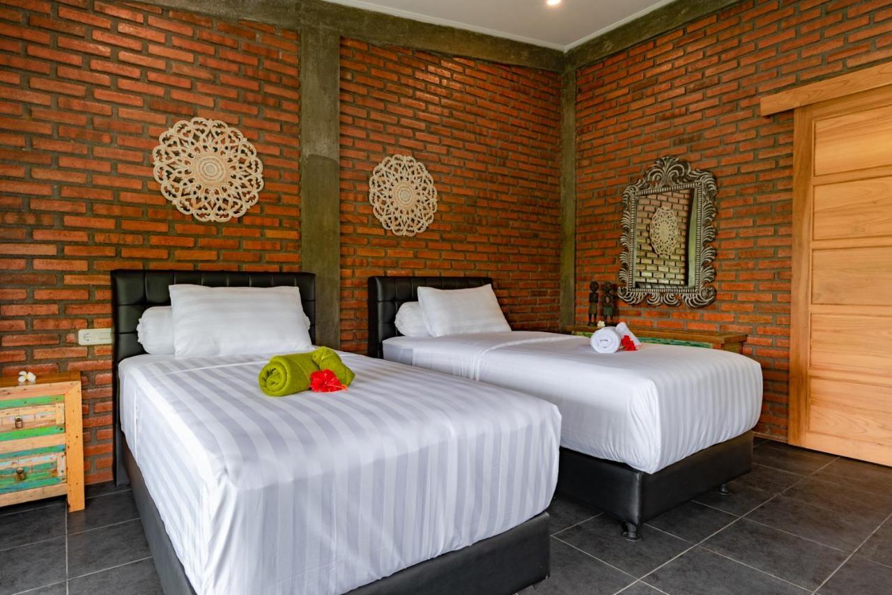 Alamanda Lovina Resort Exterior photo