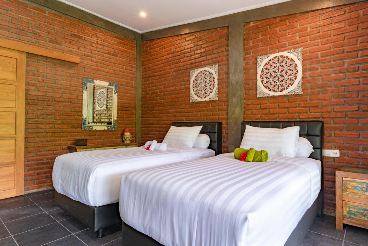 Alamanda Lovina Resort Exterior photo