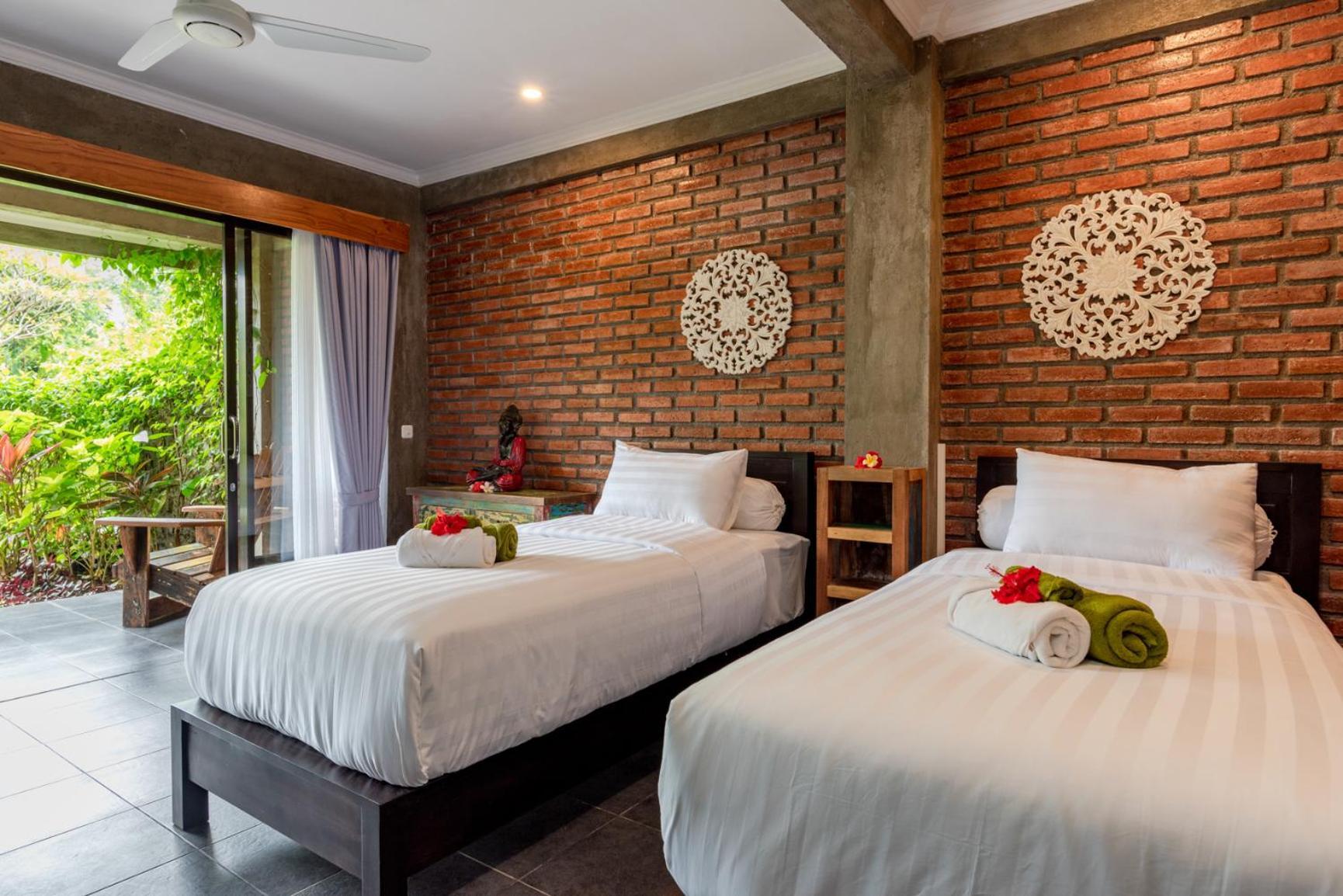 Alamanda Lovina Resort Exterior photo